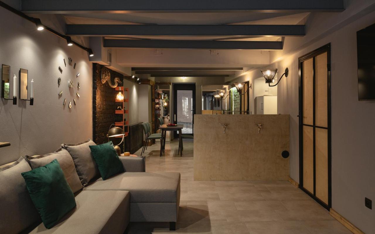 City Garage Apartment - Lwowska 9 Varşova Dış mekan fotoğraf